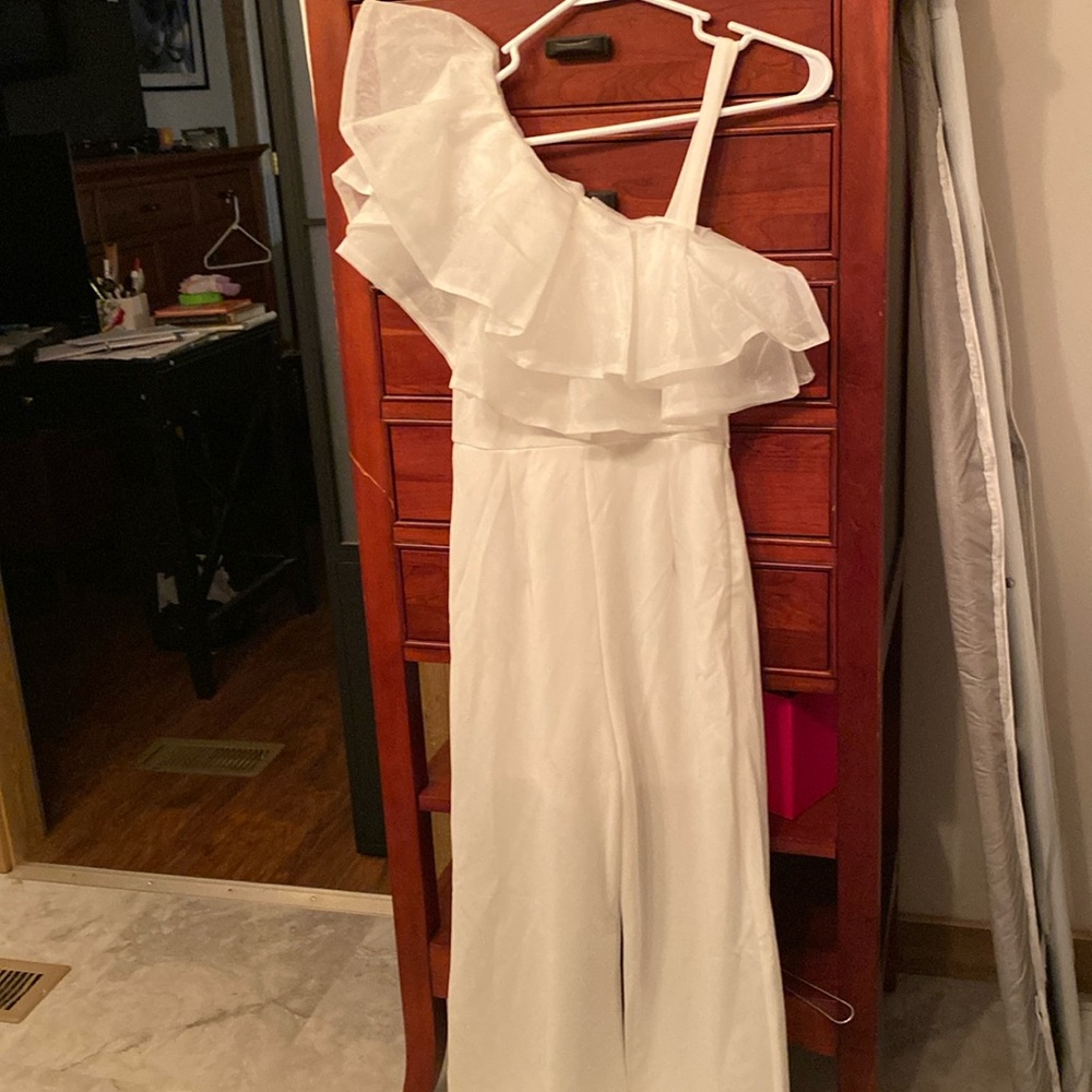 White polyester pant suit